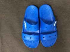 Crocs Blue Size Men's 5/Women's 7