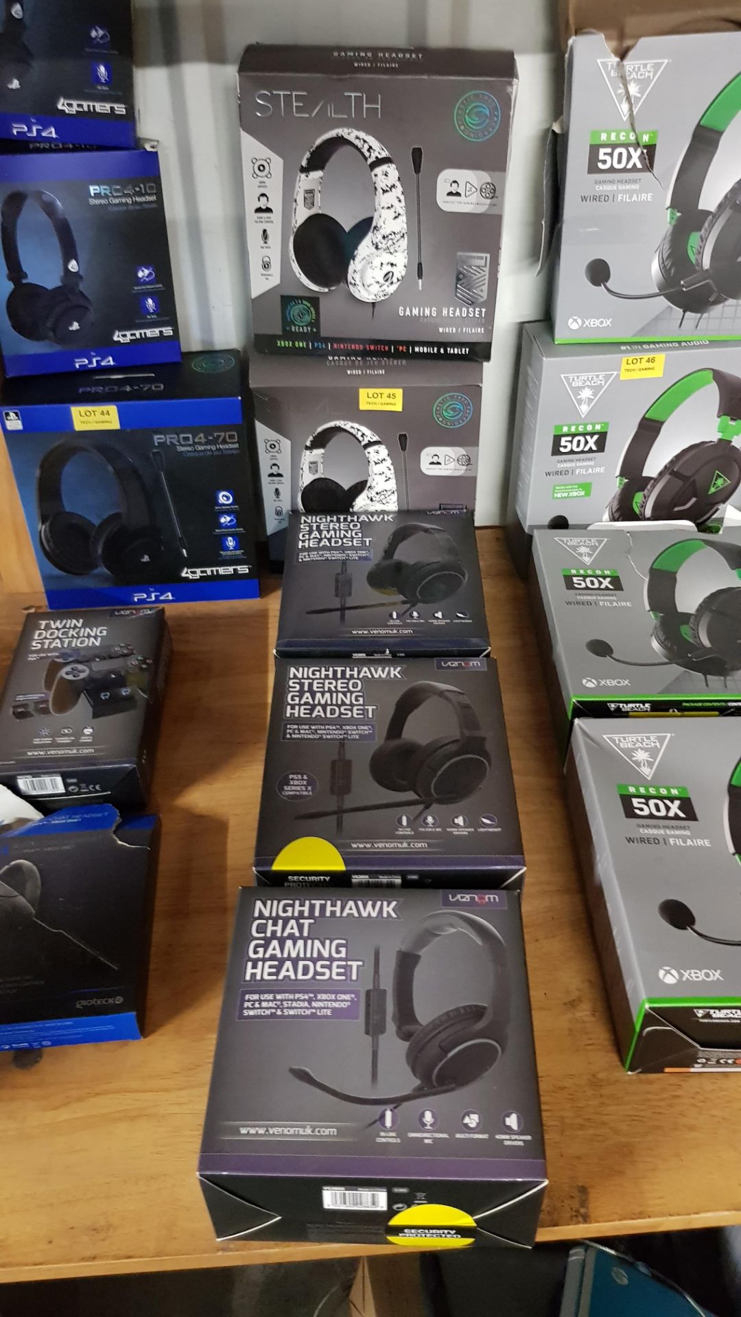 (R14C) 5x Items. 2x Stealth Gaming Headset Camouflage. 3x Venom Nighthawk Stereo Gaming Headset. - Image 3 of 3