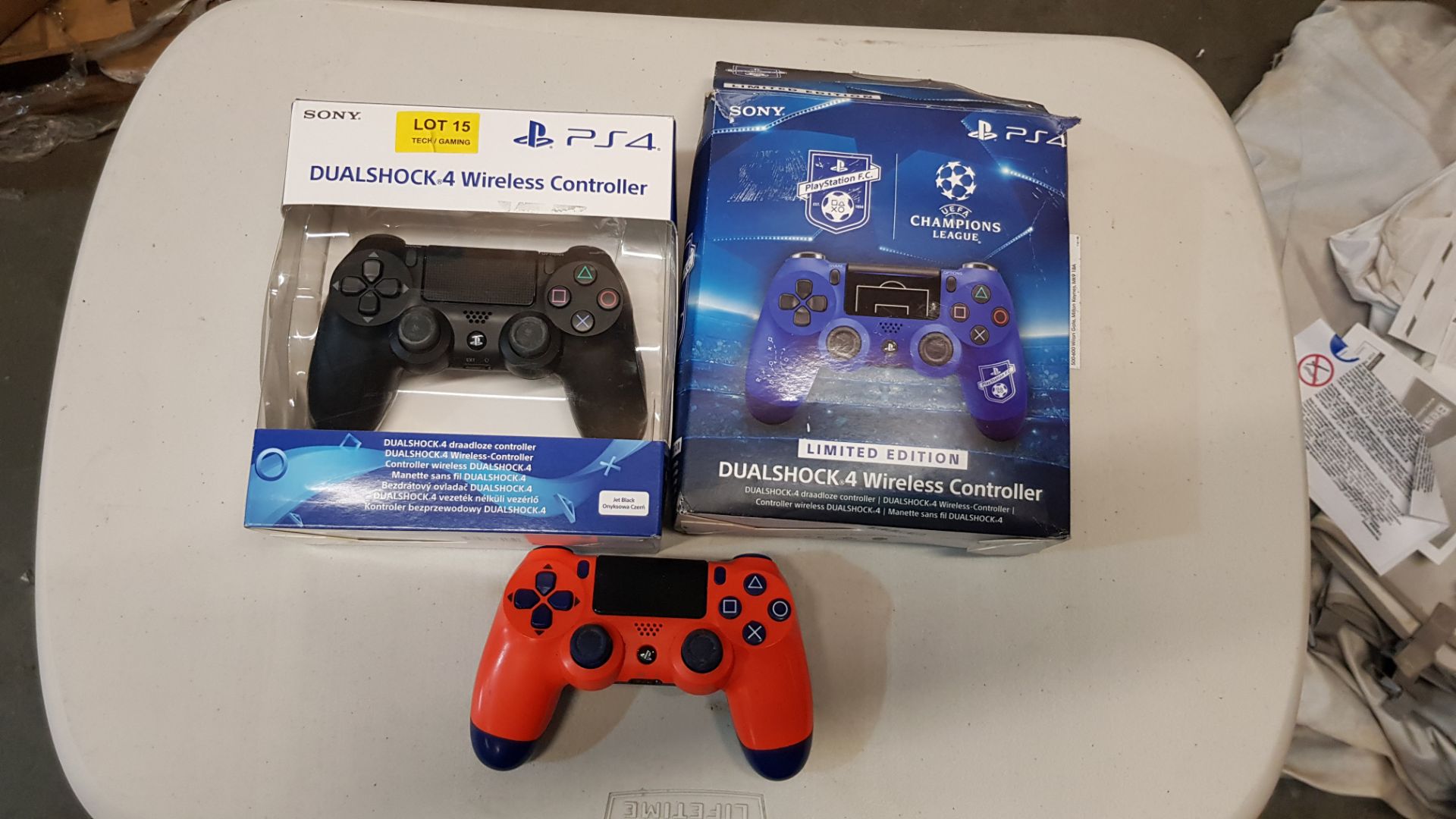 (R14A) 3x Sony PS4 DualShock 4 Wireless Controller RRP £49.99 Each. 1x Black, 1x Limited Edition - Image 5 of 6