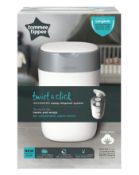 (R1B) 3x Items. 1x Tommee Tippee Sangenic Twist & Click Nappy Disposal System. 1x Tommee Tippee Sa