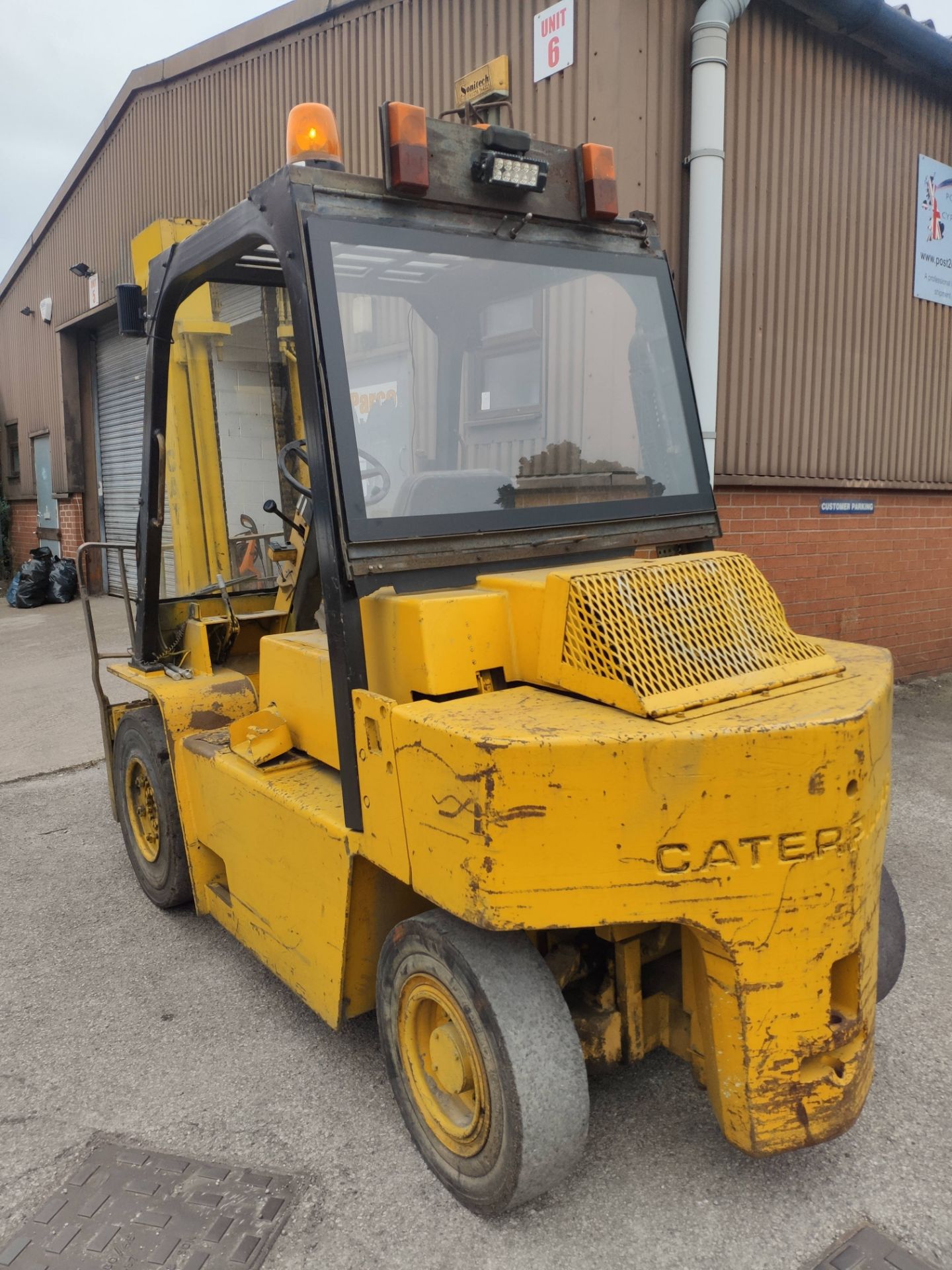 Caterpillar V80E 4 Tonne Diesel Forklift - Starts, Drives - Image 3 of 15