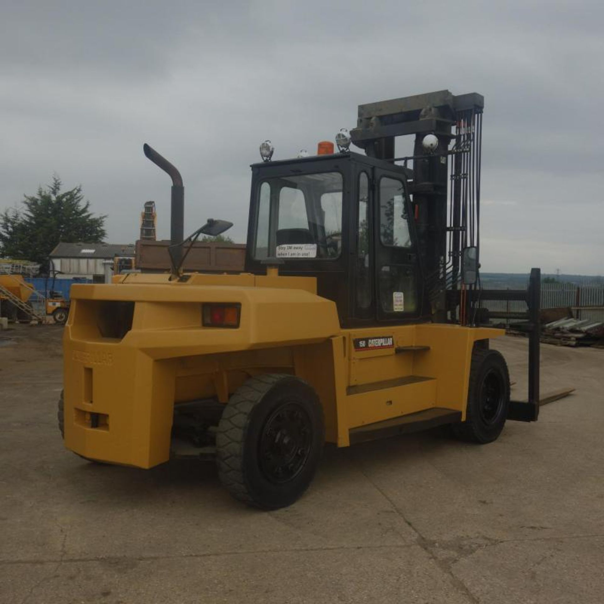 2005 CAT 15 Ton Forklift - Image 4 of 12