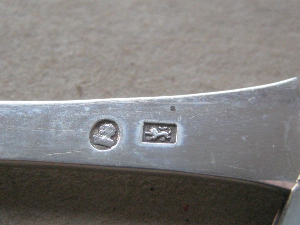 Rare George III Large Matching Mother of Pearl Hafted Silver Bladed Folding Fruit Knife and Fork - Image 2 of 7