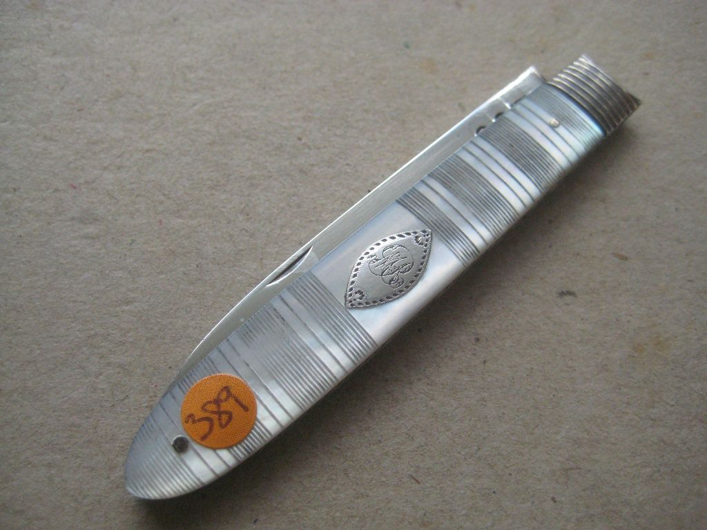 Rare George III Double Duty Mother of Pearl Hafted Silver Bladed Folding Fruit Knife - Image 9 of 10