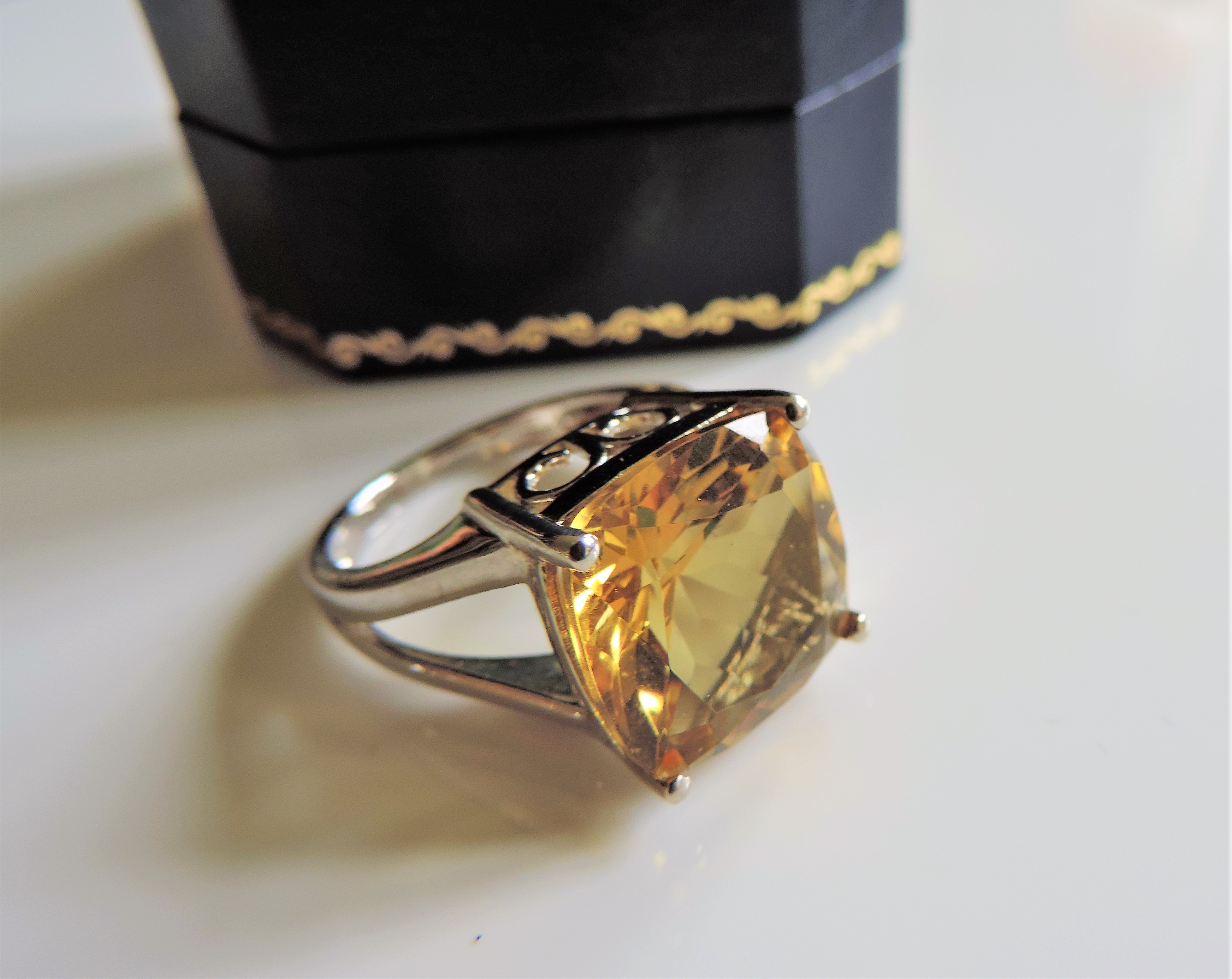 Sterling Silver 16.5ct Yellow Citrine Ring New with Gift Box - Image 2 of 7