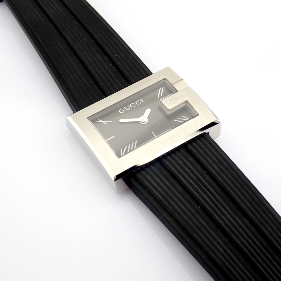 Gucci / 100L - Unisex Steel Wrist Watch - Image 10 of 12