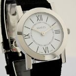 Gucci / 5200L.1 - Unisex Steel Wrist Watch