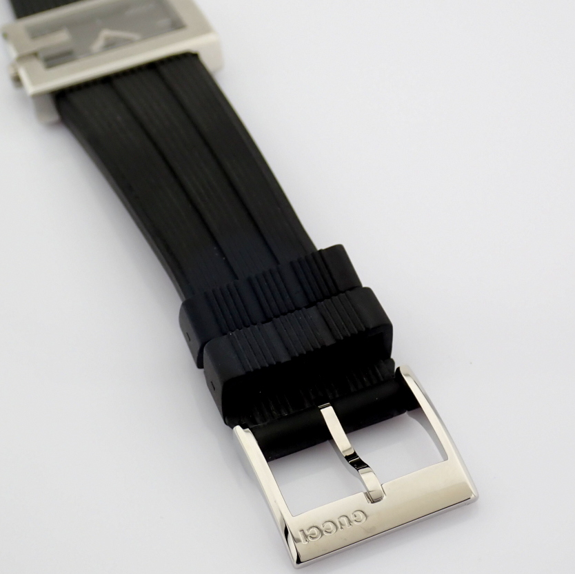 Gucci / 100L - Unisex Steel Wrist Watch - Image 11 of 12