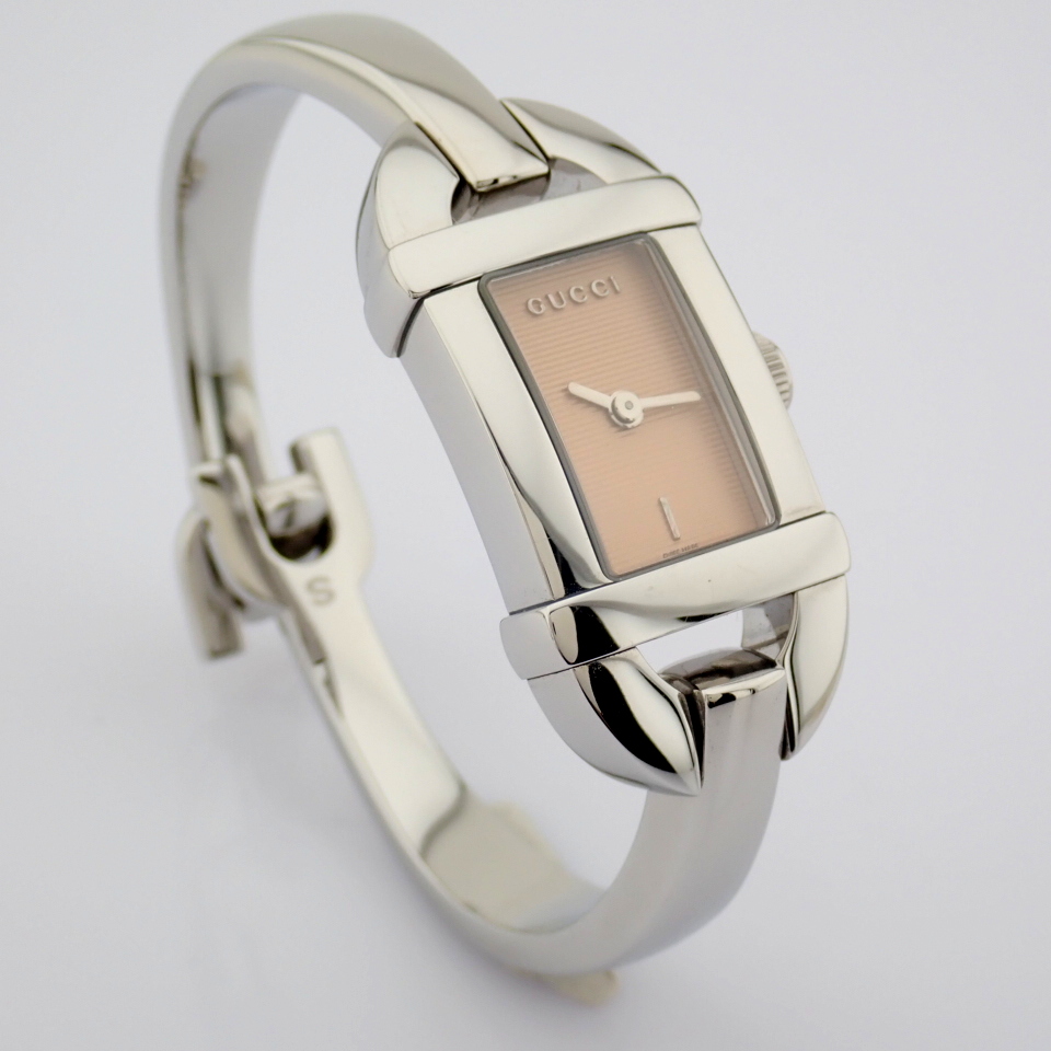 Gucci / 6800L - Lady's Steel Wrist Watch