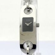 Gucci / 6100L - Lady's Steel Wrist Watch