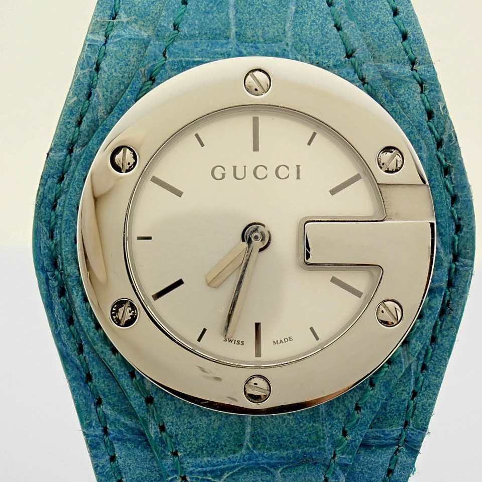 Gucci / 104 - Lady's Steel Wrist Watch - Image 8 of 9