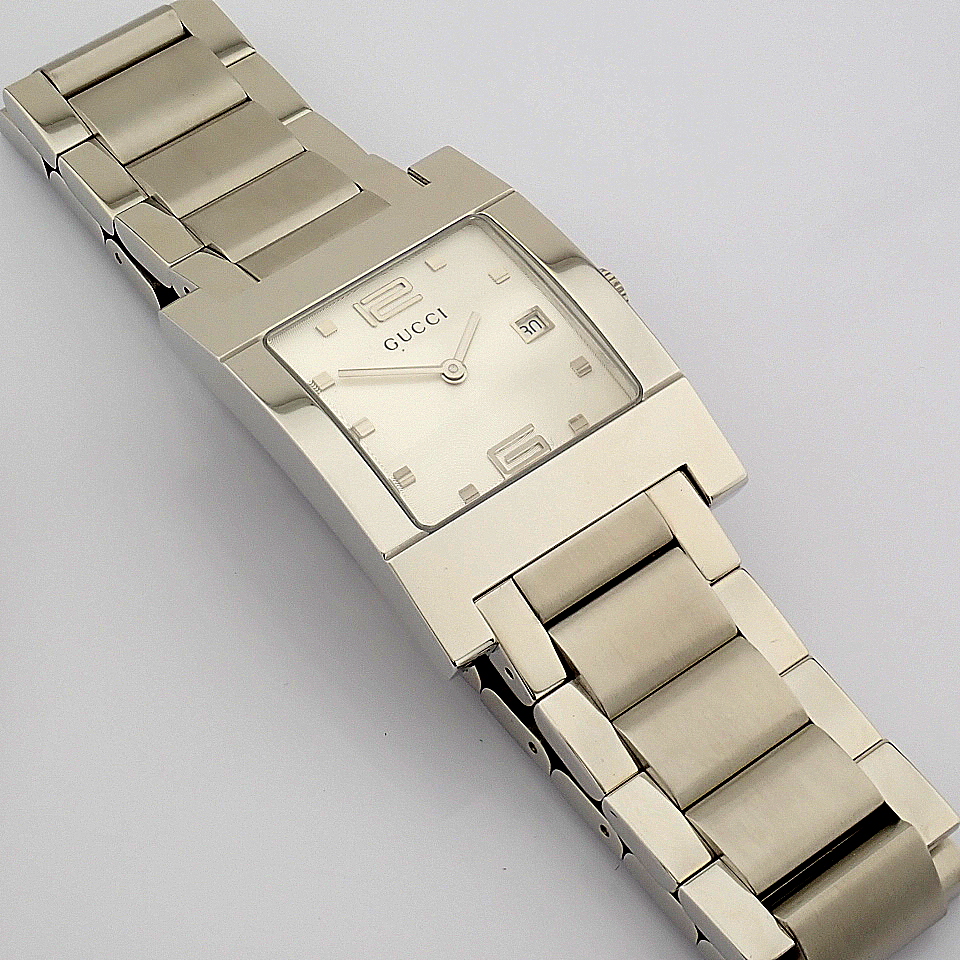 Gucci / 7700M - Gentlemen's Steel Wrist Watch - Image 2 of 9