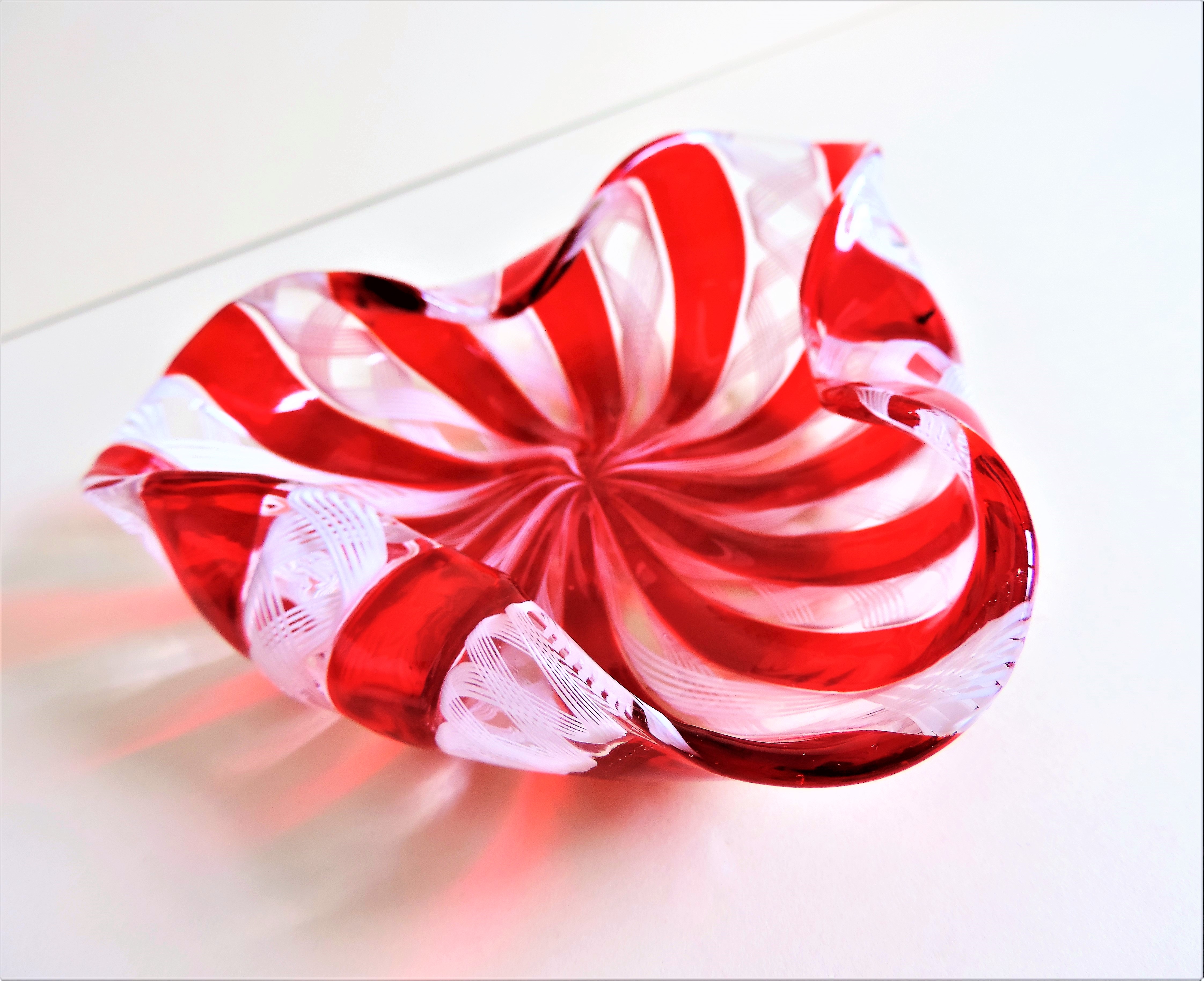 Murano Latticino Ribbon Glass Dish - Image 3 of 6