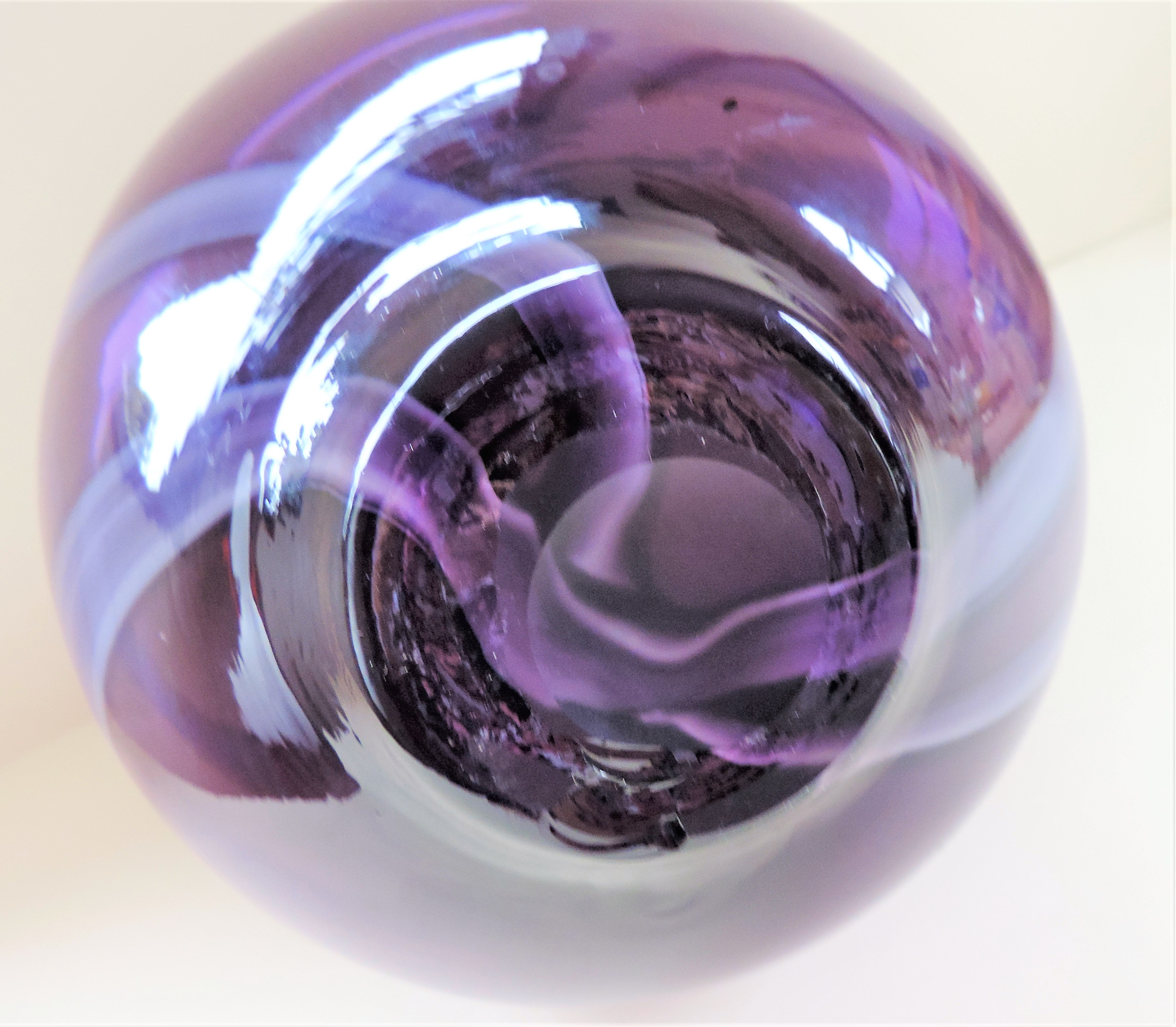 Large Purple Art Glass Vase 26cm High - Image 6 of 7