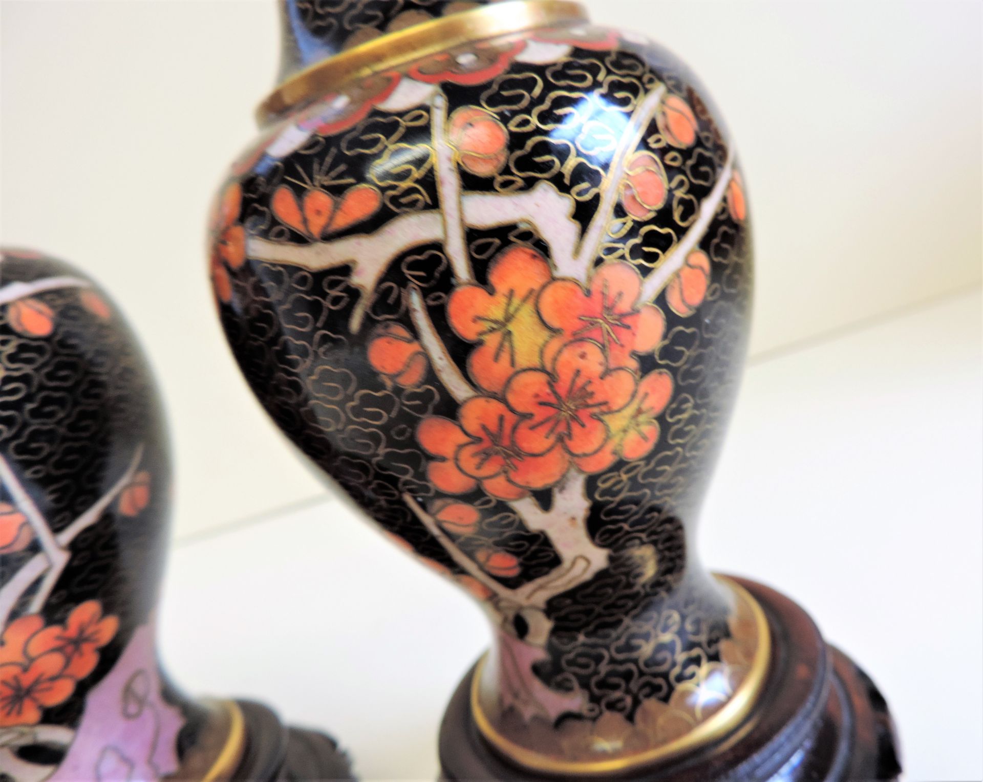 Pair of Vintage Chinese Cloisonne Vases Cherry Blossom Decoration - Image 7 of 9