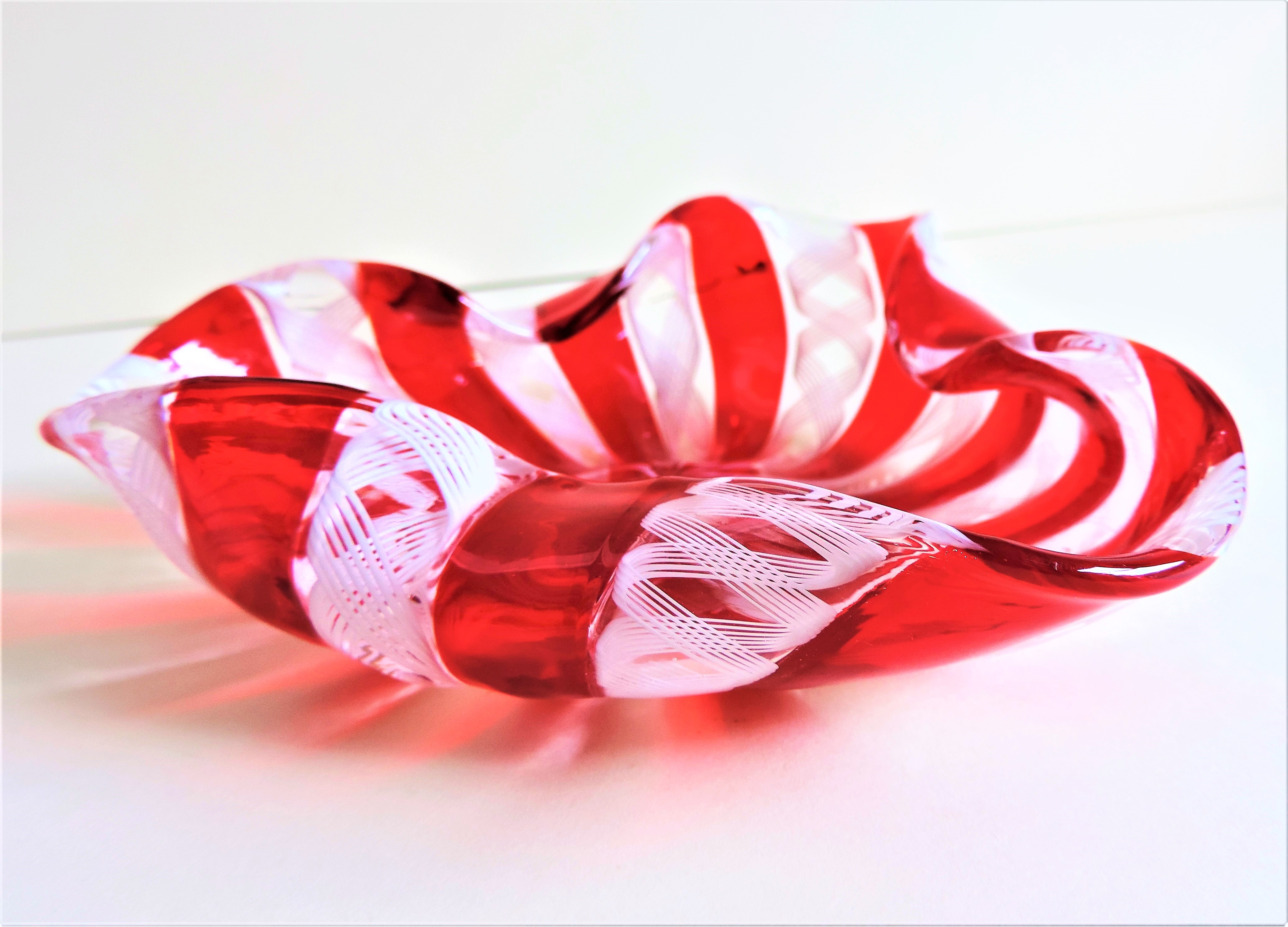 Murano Latticino Ribbon Glass Dish - Image 4 of 6