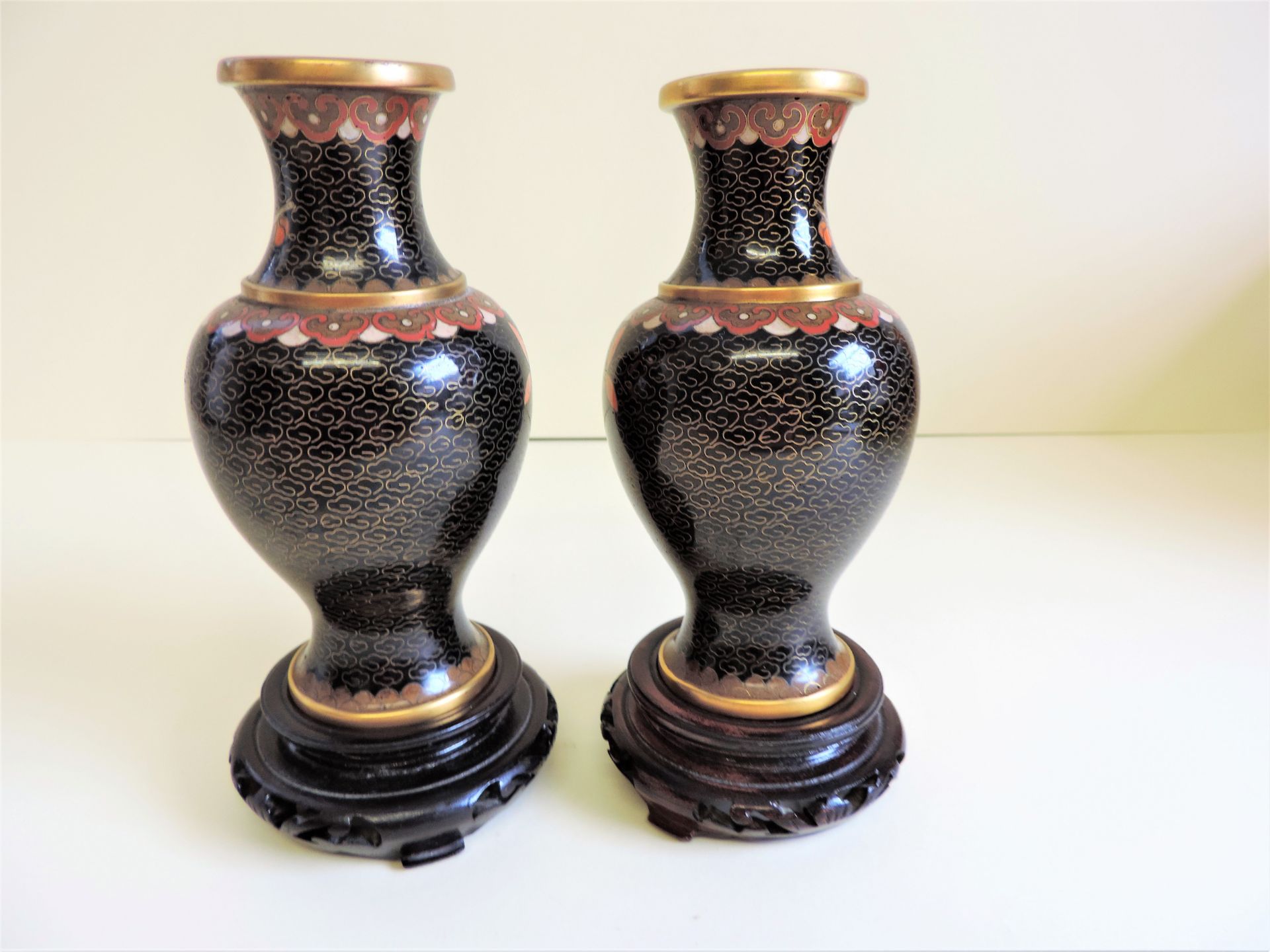 Pair of Vintage Chinese Cloisonne Vases Cherry Blossom Decoration - Image 8 of 9