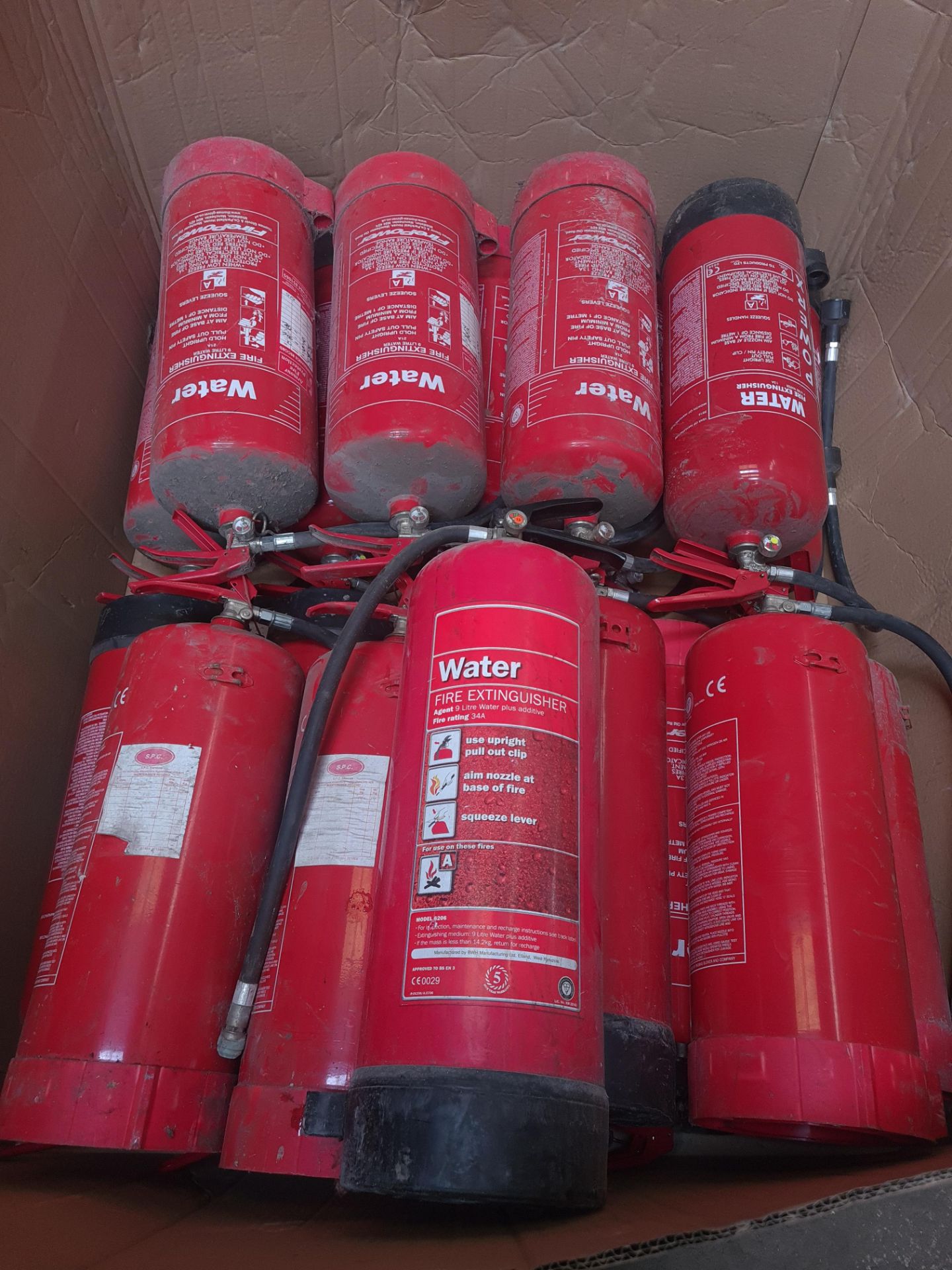 Joblot Used Fire Extinguishers - 19 PCS - P262