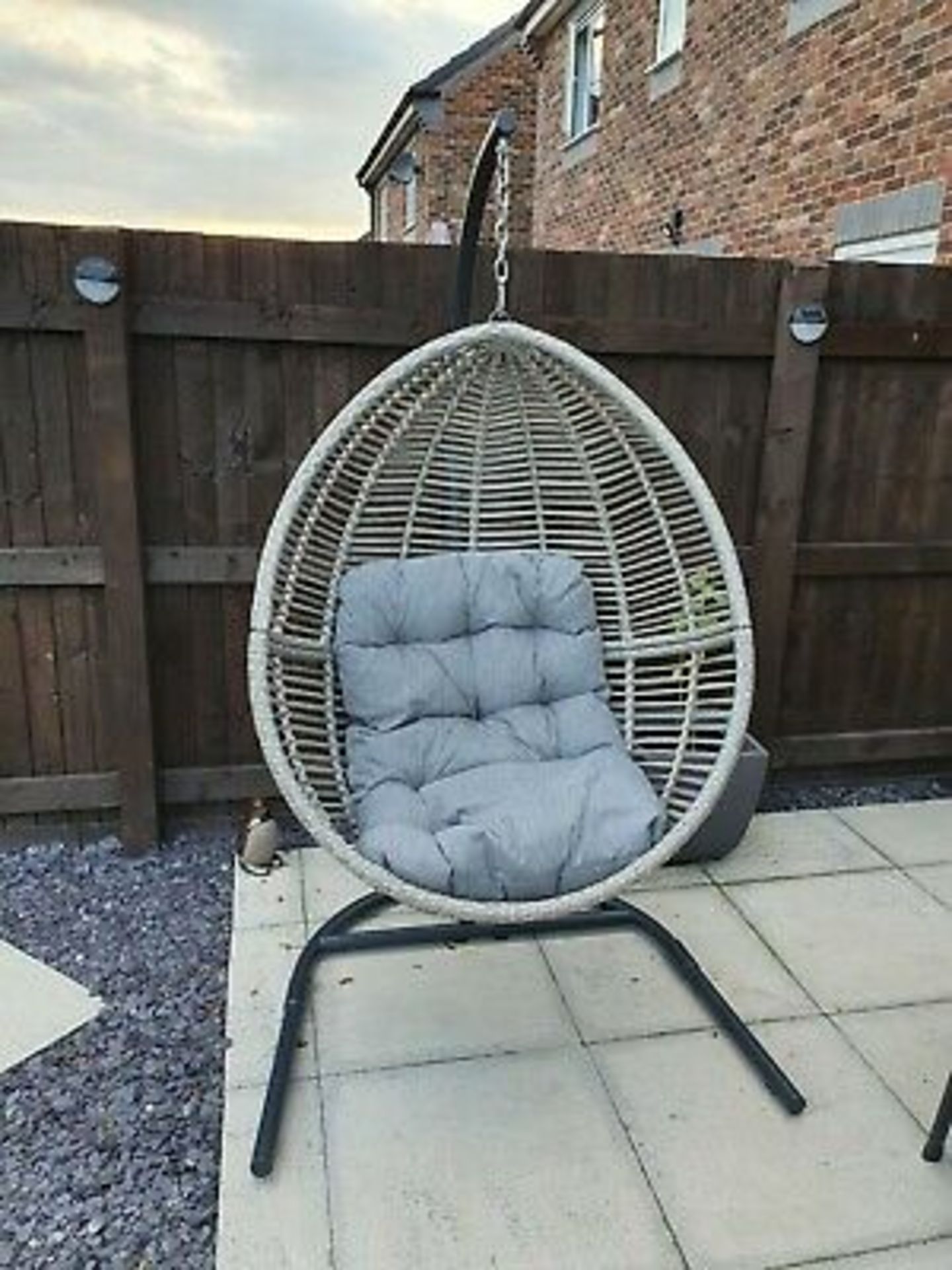 1x Hartington Florence Collection Hanging Chair RRP £280. Contents Appear Clean. (Unit Has Fixings