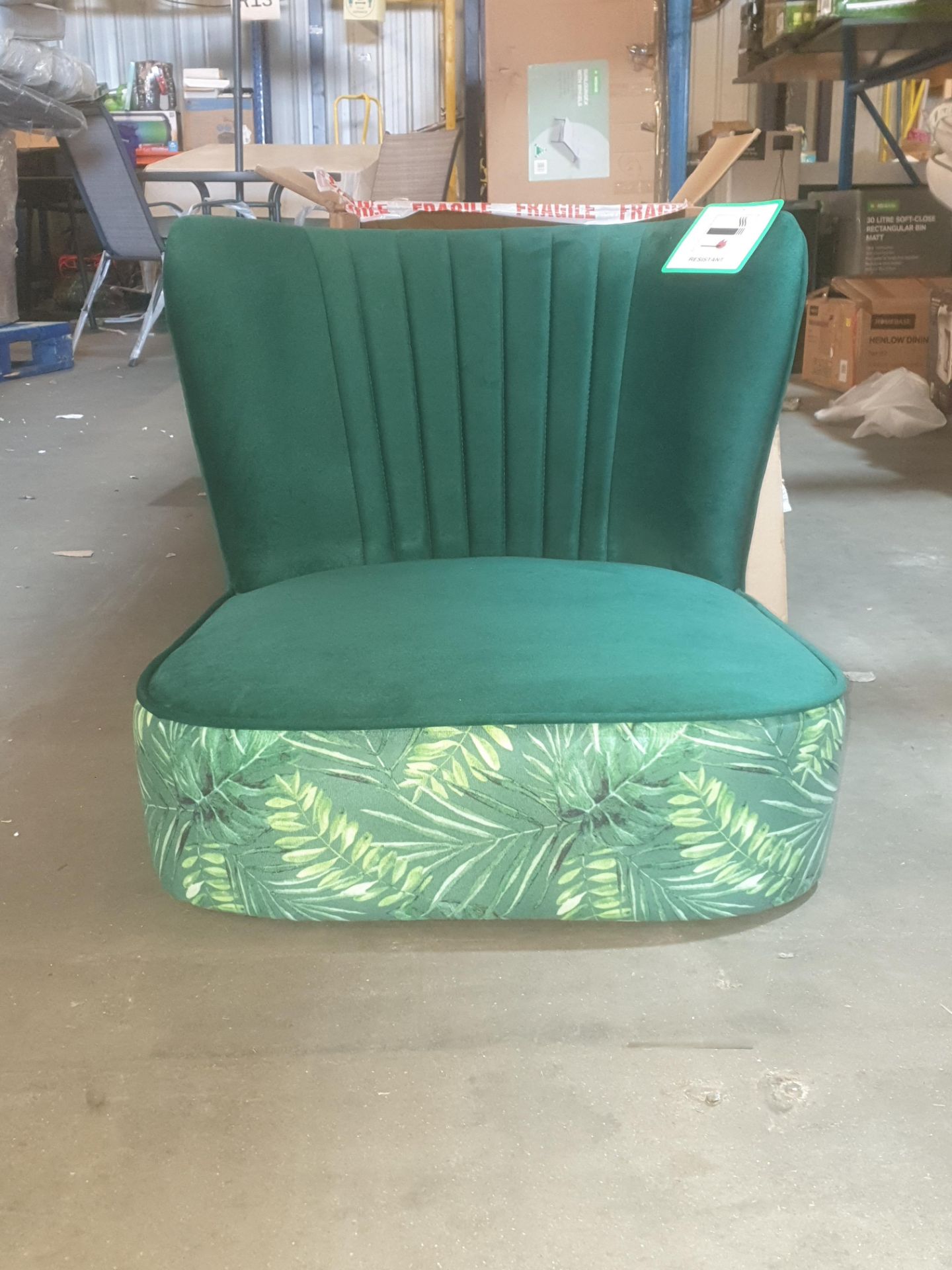 (2N) 1x Jessica Jungle Occasional Chair. Velvet Fabric, Rubberwood Legs. (H72x W60x D70cm). Unit - Image 5 of 9