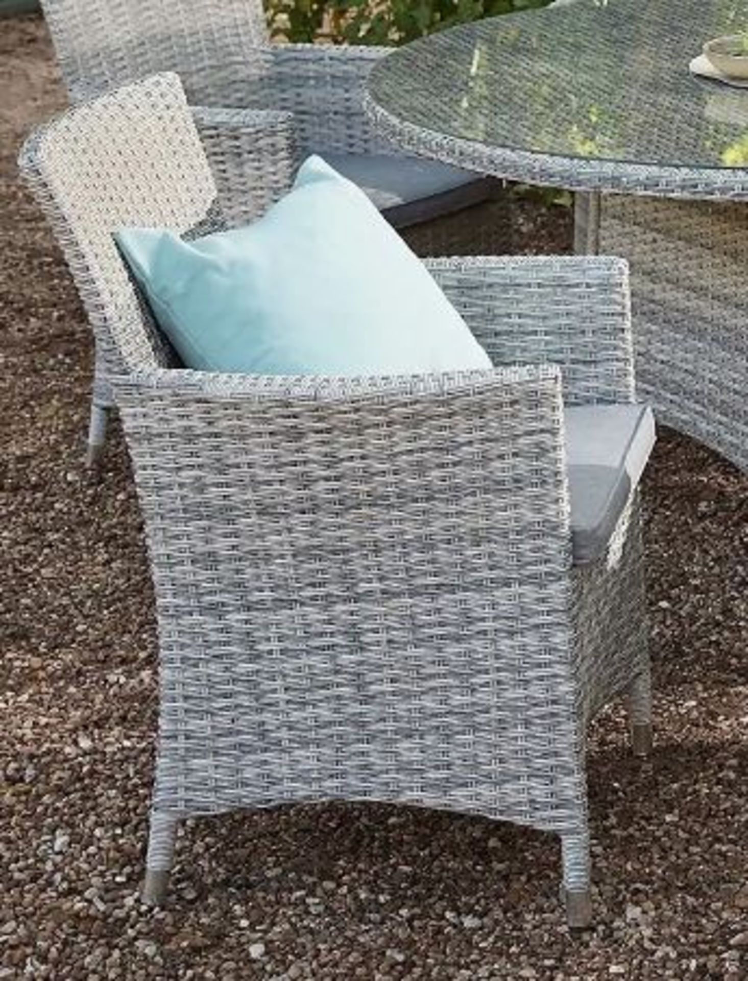 (15) 2x Hartington Florence Collection Rattan Dining Chair With 2x Cushions. (1x In Original Packag