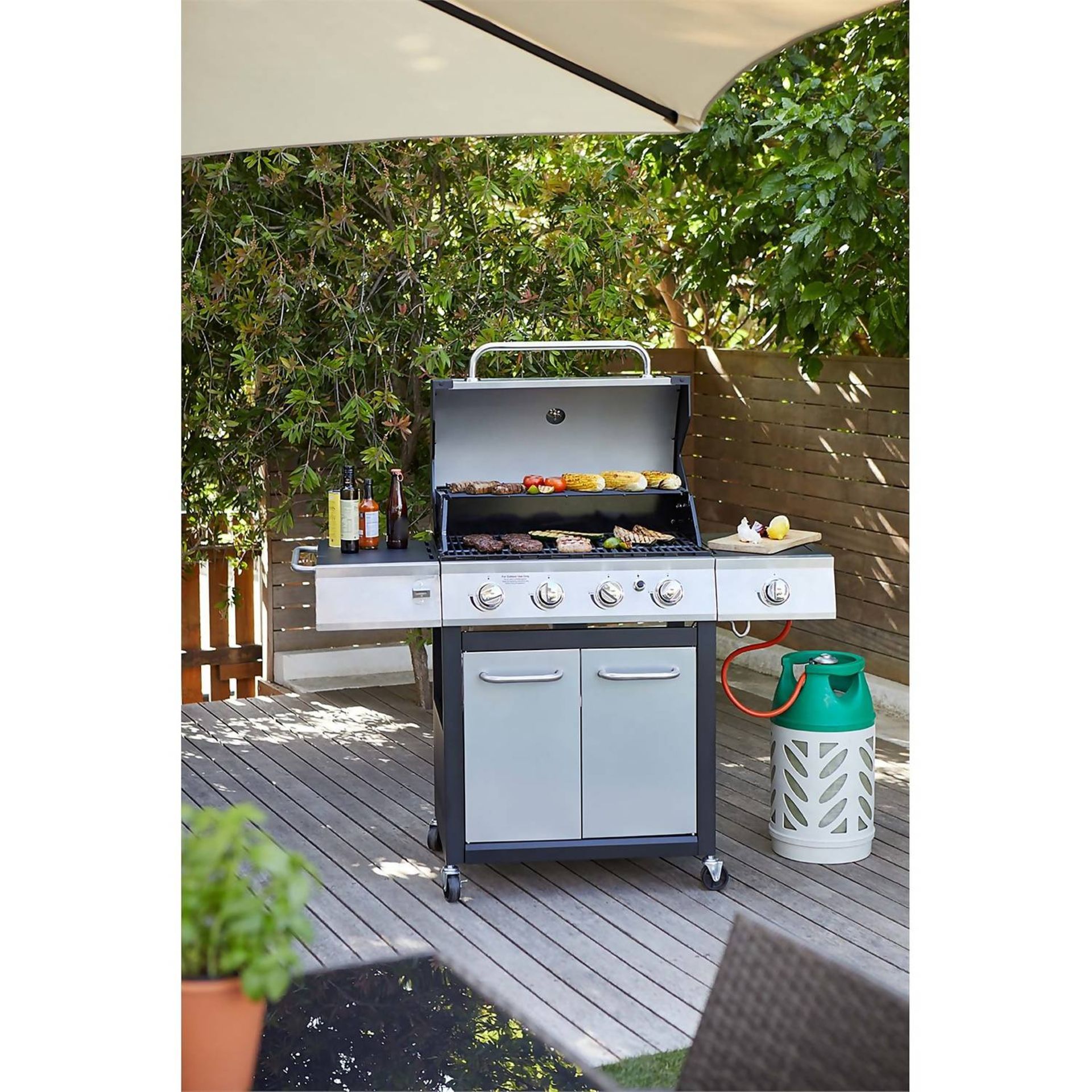 1x Texas Stardom 4 Burner Gas BBQ. Unit Appears Clean, Unused. - Image 2 of 5