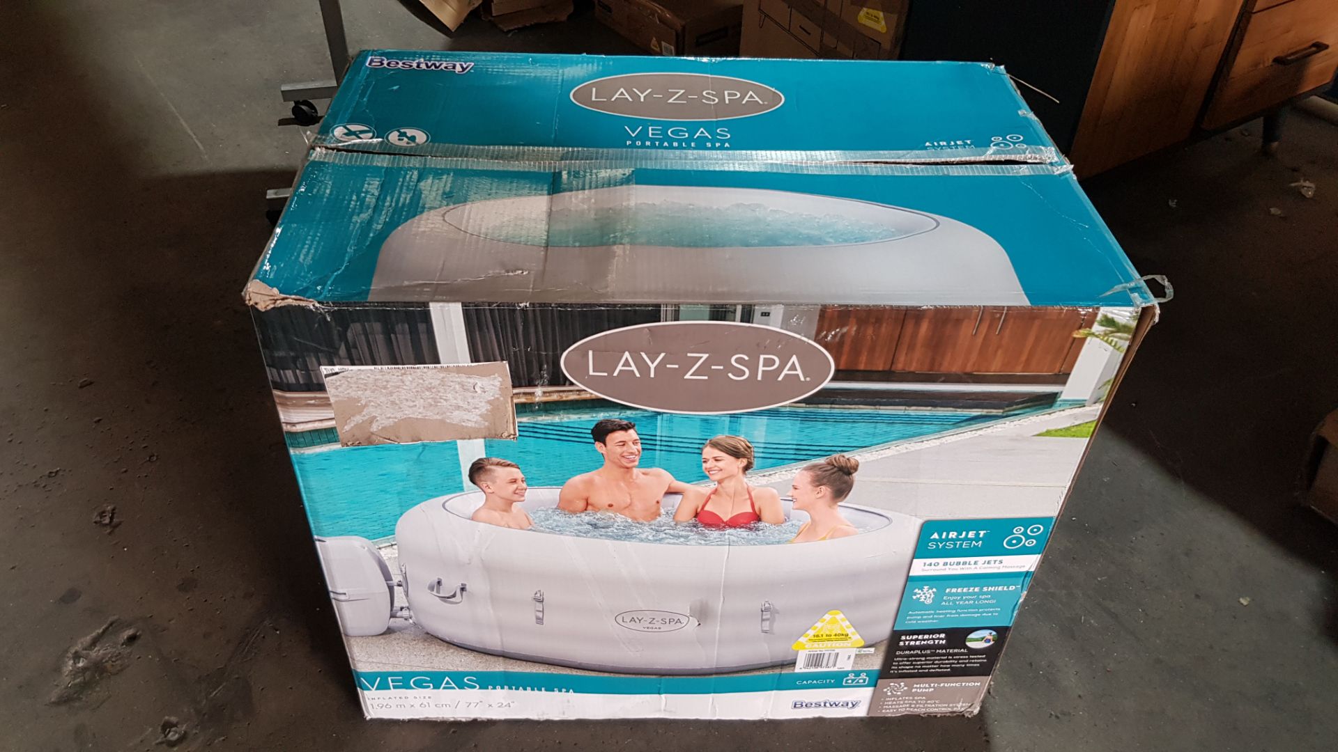 (2J) 1x Bestway Lay-Z-Spa Vegas Portable Hot Tub. RRP £599.00. (Lot Comes With Pump, Main Body, Inf - Image 4 of 8