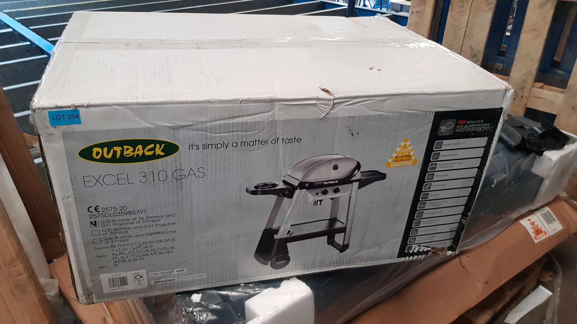 (P7) 1x Outback Excel 310 Gas BBQ Silver RRP £100. New, Sealed Unit, With Very Slight Damage To Box - Image 3 of 4