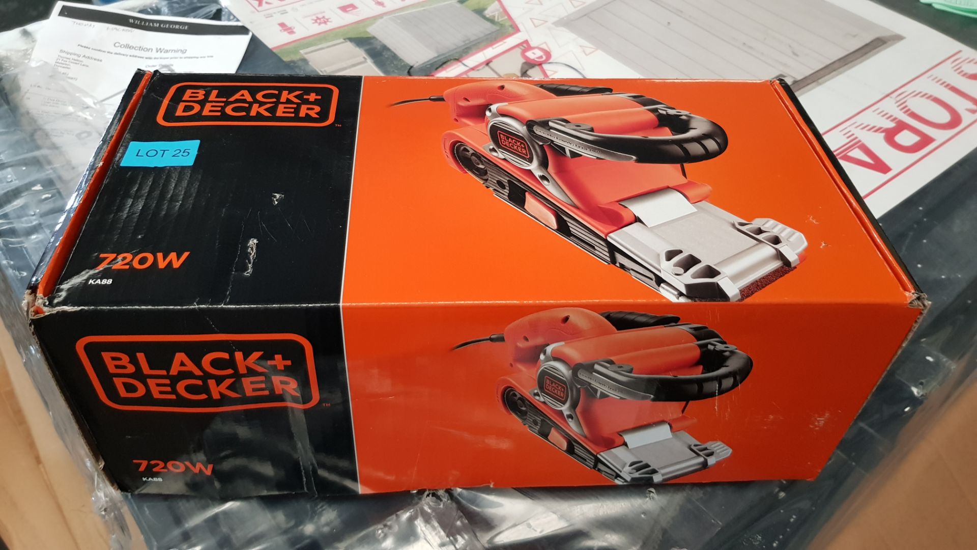 (P10) 1x Black & Decker 720W Belt Sander RRP £72. - Image 2 of 3