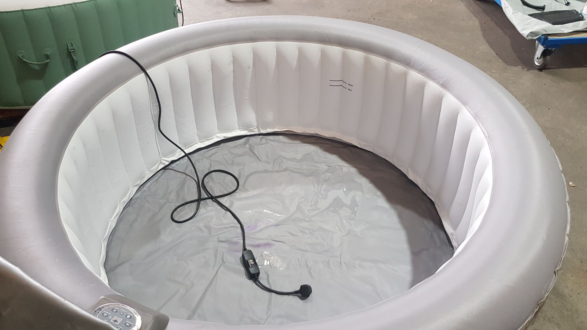 1x CleverSpa Florence RRP £560. 6 Person Hot Tub. Unit Powers On And Inflates. Lot Includes Lid, G - Image 9 of 10