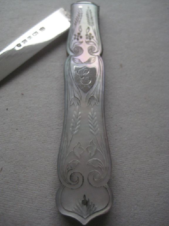 Victorian Mother of Pearl Hafted Silver Bladed Fruit Knife - Image 2 of 8