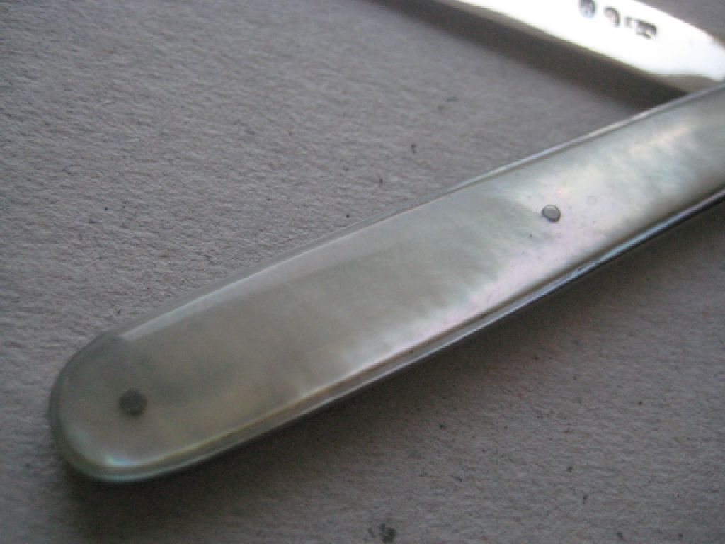George III Mother of Pearl Hafted Silver Bladed Folding Fruit Knife - Image 7 of 9