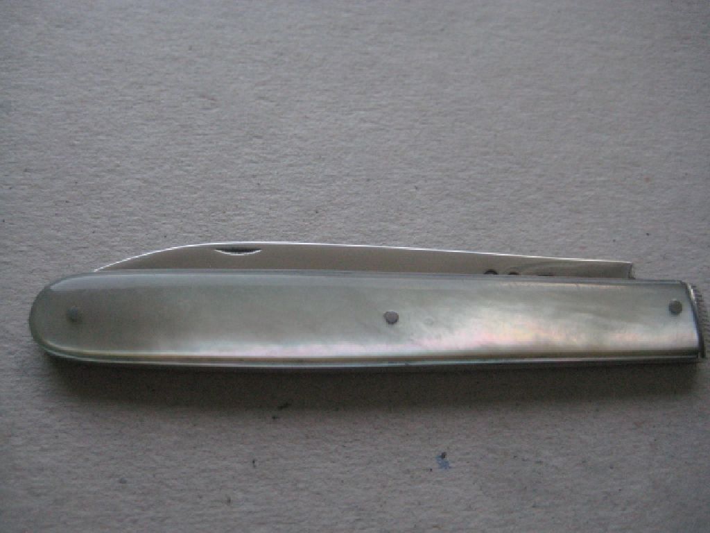 George III Mother of Pearl Hafted Silver Bladed Folding Fruit Knife - Image 9 of 9