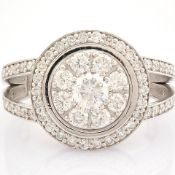 Certificated 18K White Gold Diamond Ring (Total 1.09 Ct. Stone)