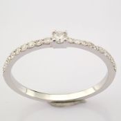 Certificated 14K White Gold Diamond Ring (Total 0.11 Ct. Stone)