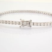 Certificated 14K White Gold Diamond Bracelet (Total 4.15 Ct. Stone)