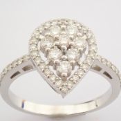 Certificated 14K White Gold Diamond Ring (Total 0.64 Ct. Stone)