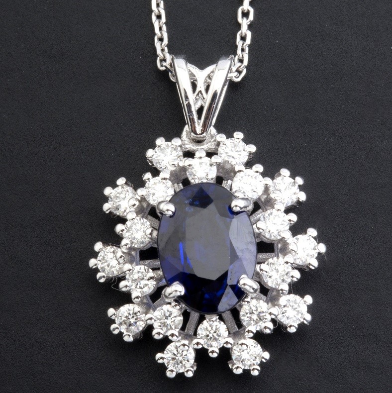 18K White Gold Diamond & Sapphire Pendant - Image 4 of 9