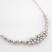 Certificated 18K White Gold Diamond Necklace (Total 0.9 Ct. Stone)