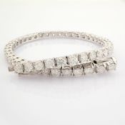 Certificated 18K White Gold Diamond Bracelet (Total 5.3 Ct. Stone)