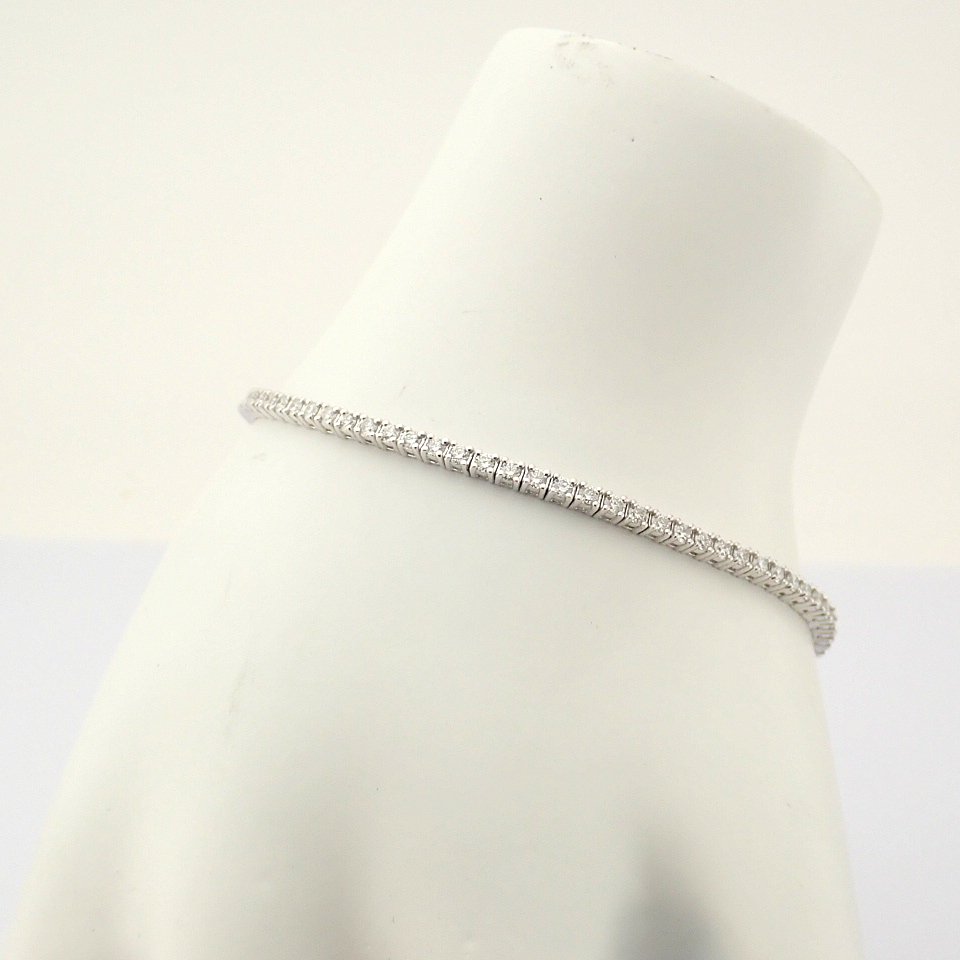 Certificated 14k White Gold Diamond Bracelet (Total 2.08 Ct. Stone) - Image 8 of 18