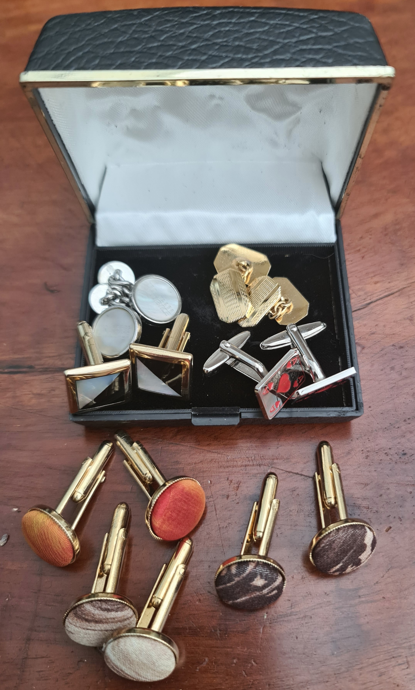 Vintage Costume Jewellery Box of Cufflinks