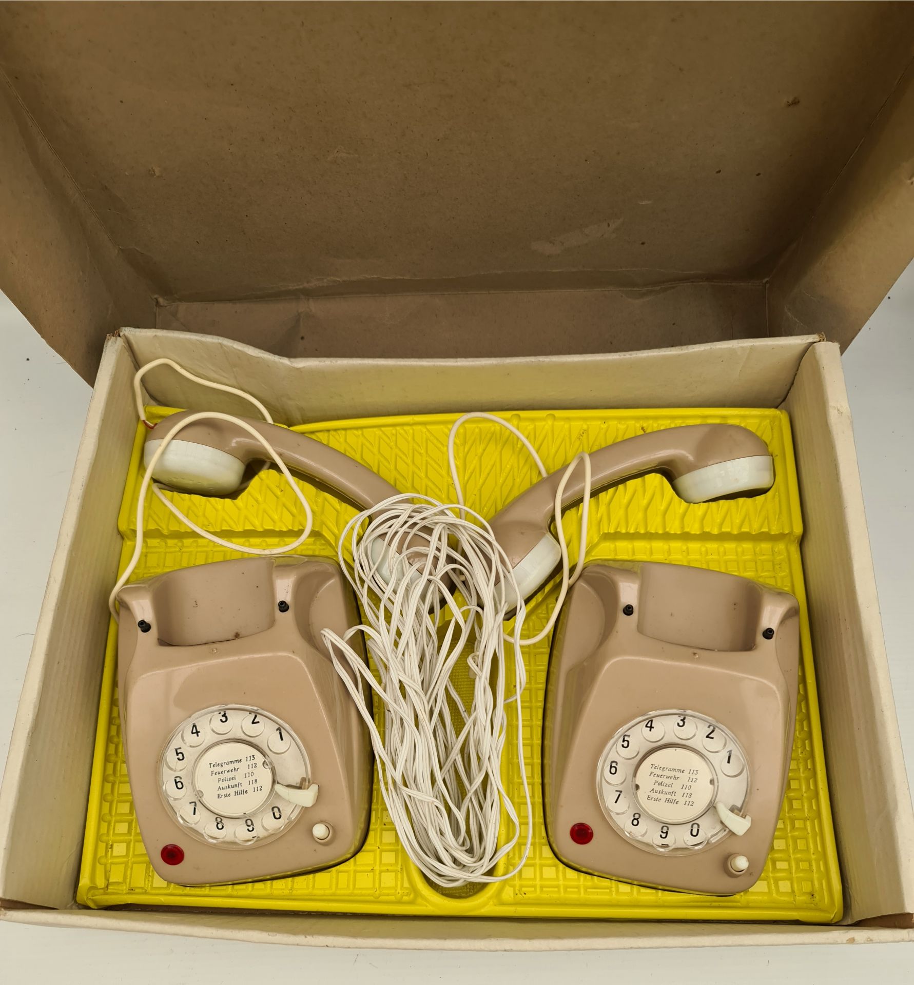 Vintage 2 BT Telephones 1 Red 1 Cream & Toy Telephone Set - Image 3 of 3