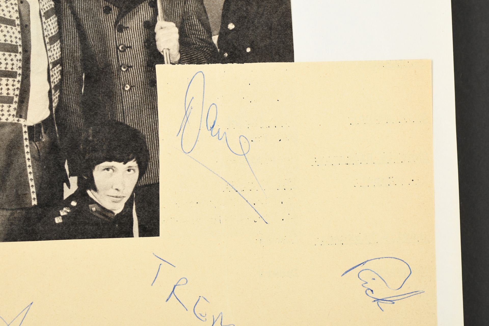 THE TREMELOES Original signatures - Image 2 of 3