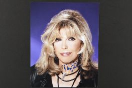 NANCY SINATRA (1947-2016) Original signature