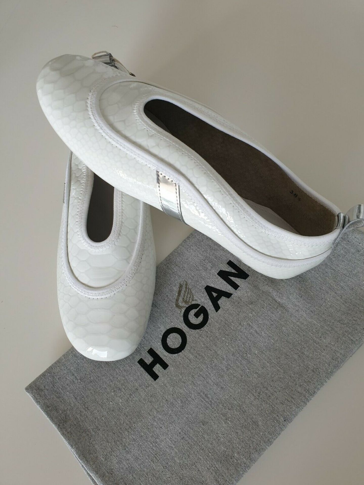 Hogan Women's Sneakers In White 100% Genuine And Very Unique. Size - 4 RRP £500 - Image 3 of 3