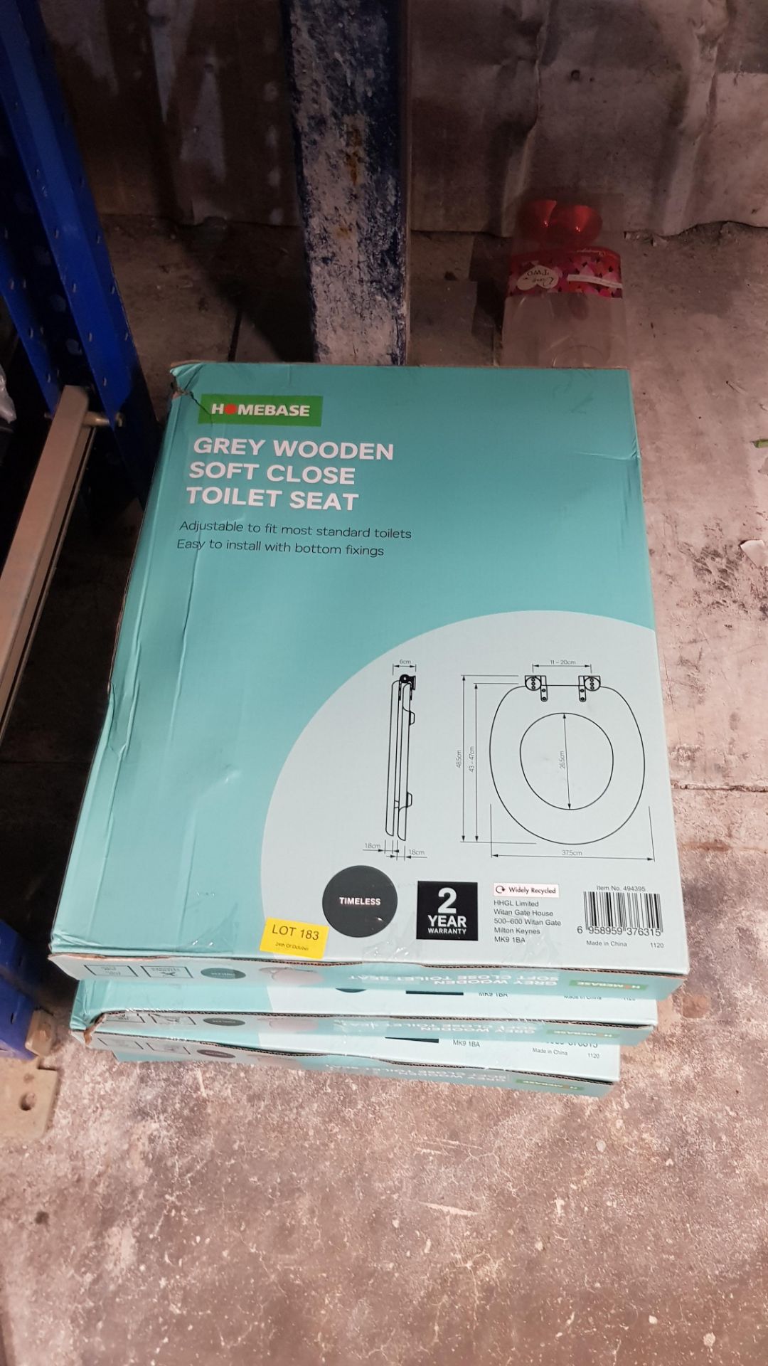 (13B) 4x Grey Wooden Soft Close Toilet Seat RRP £24 Each. (New Items, Damaged Packaging). - Image 3 of 3