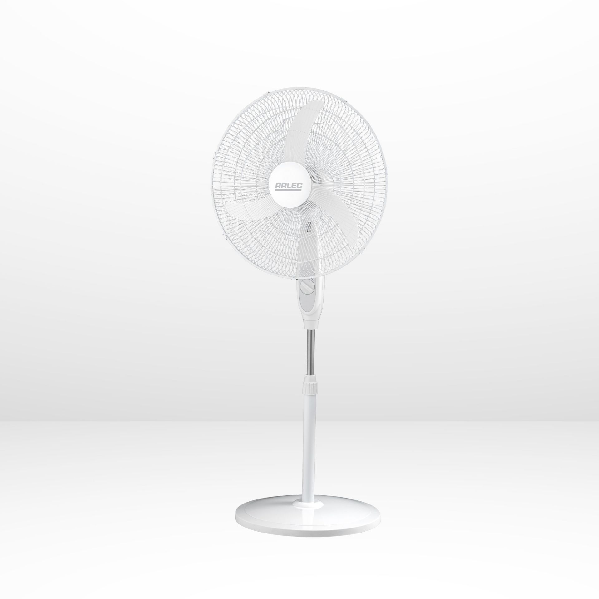 (4P) 2x Arlec 50cm 3 Blade Pedestal Fan White With Oscillation. (All Units As New, But With Box Dam