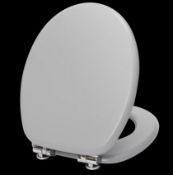 (13B) 4x Grey Wooden Soft Close Toilet Seat RRP £24 Each. (New Items, Damaged Packaging).
