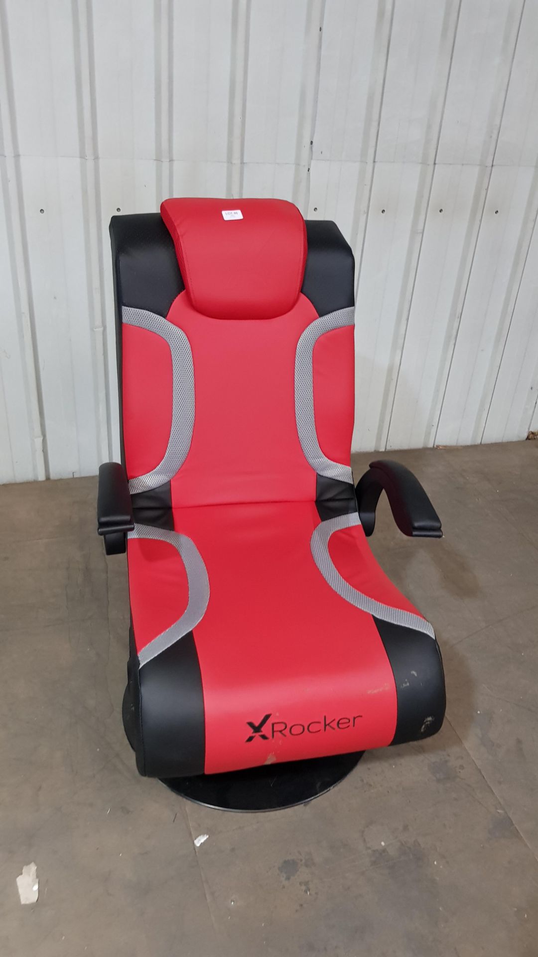 1x X-Rocker Vision 2.1 Wireless Pedestal Gaming Chair RRP £199. Main Body, Attached Arms & Pedestal